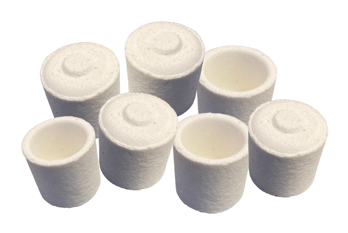 Photo of 7 ceramic crucibles HORIBA