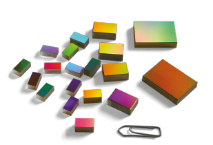 Photo of Holographic Plane blazed - 630nm - 76X76X16mm - 1200gr/mm HORIBA