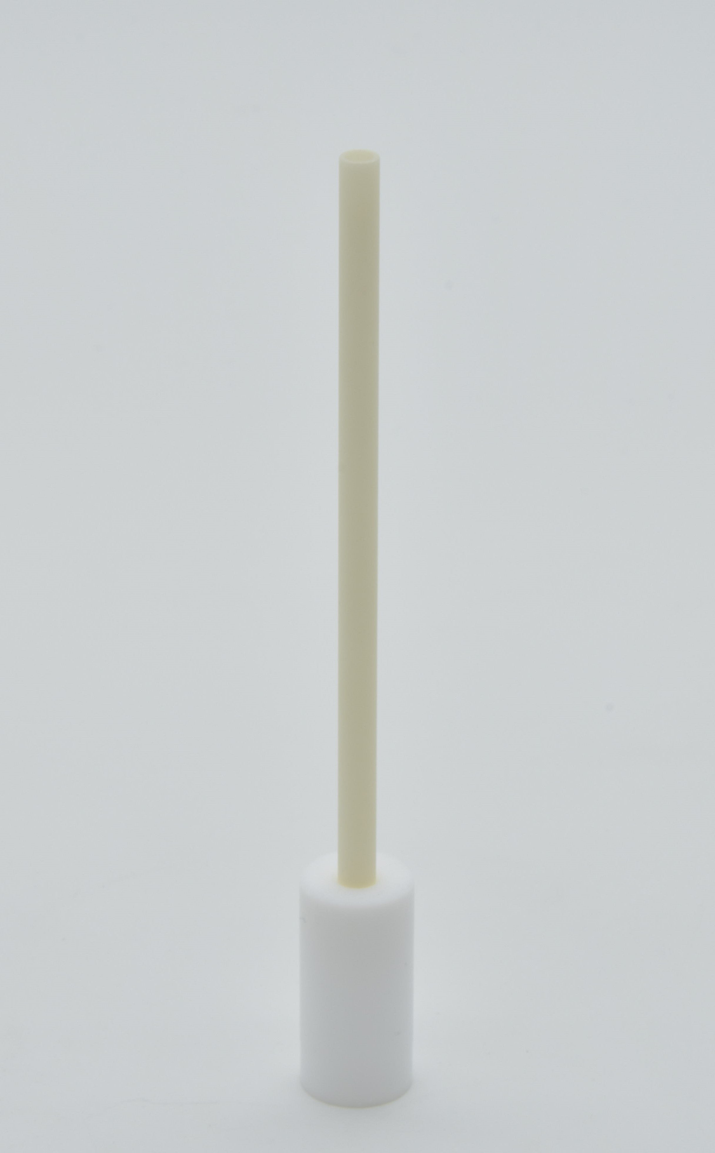 Photo of a white Alumina Injector Tube with an Insert Teflon HORIBA (2)h